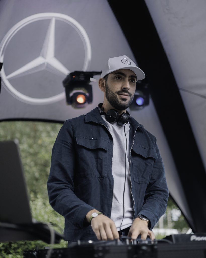 DJ SKR en photo lors de la soirée d'entreprise Mercedes Benz à côté de Reims